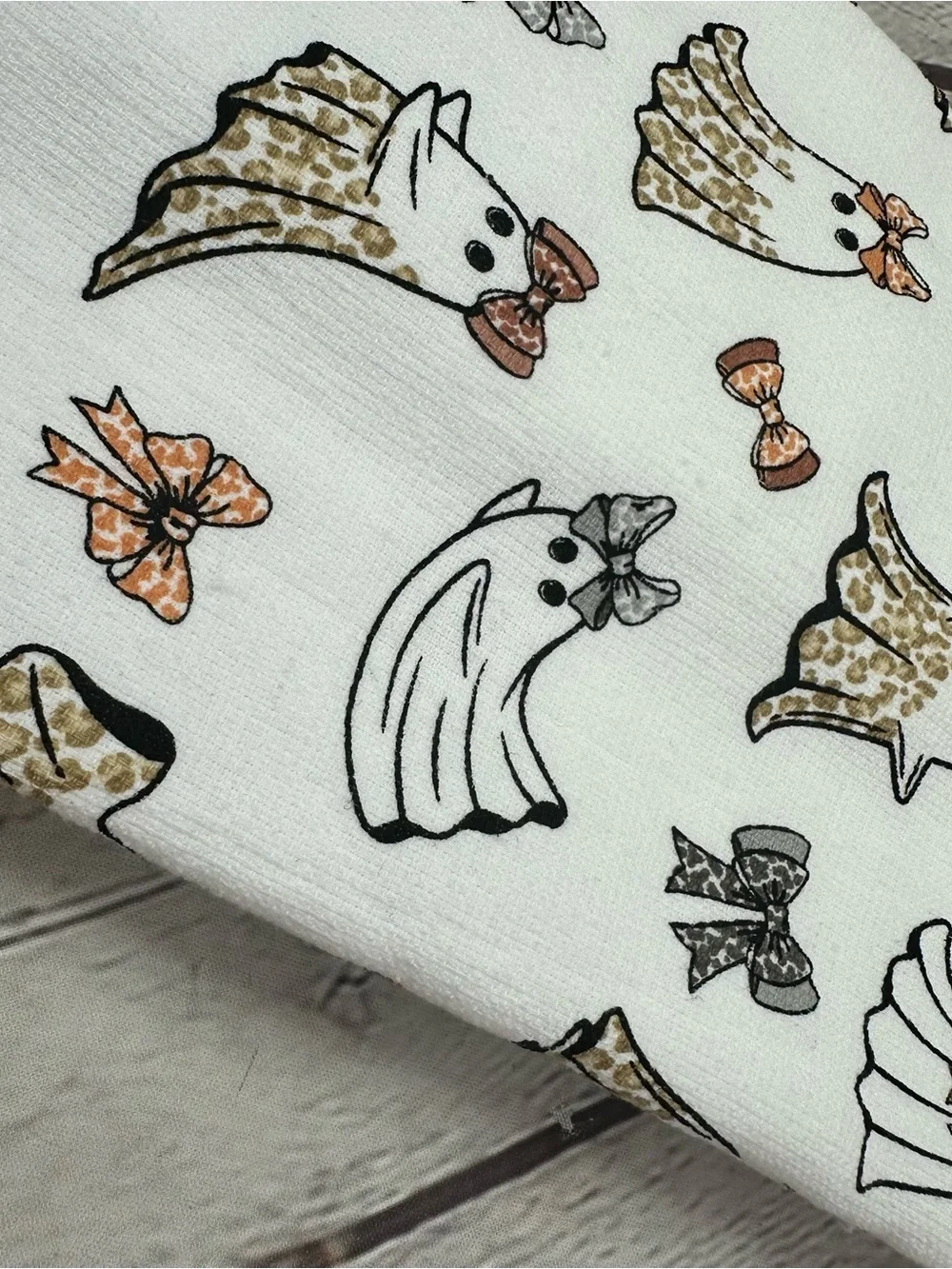 NWT abbey cottage Halloween Ghost Kitchen Towel 2pk leopard print bows spooky